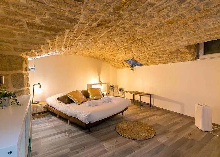 L'alcove, Au Centre De Dijon